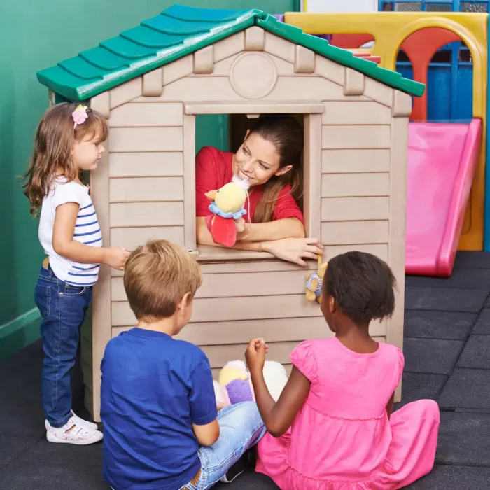 How To Choose The Right Outdoor Playhouse For Your Child